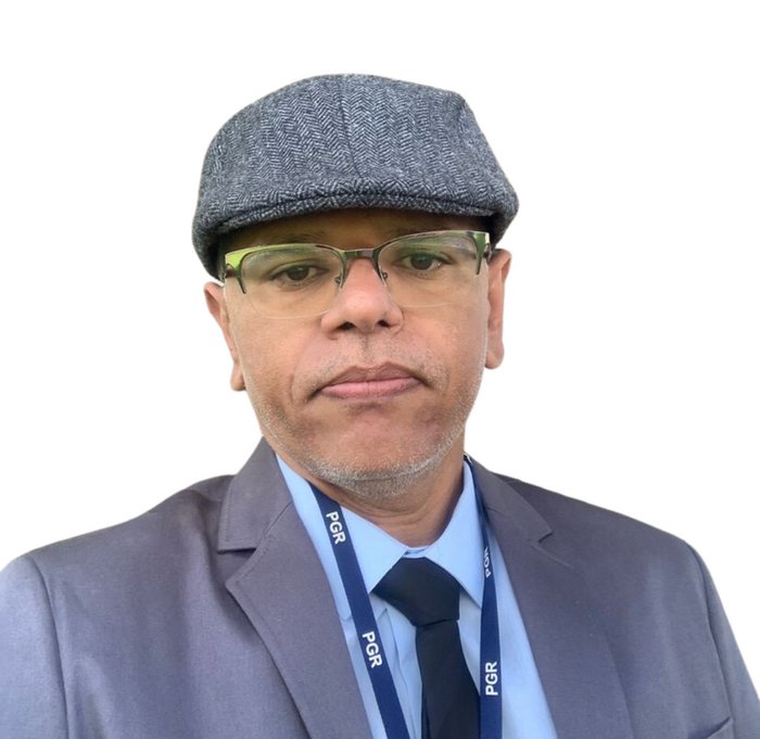 Heliton Leal Silva